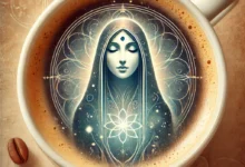 kahve falında başörtülü kadın